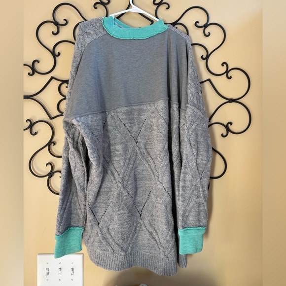 Free People Oversized Sweater - Picture 2 of 7